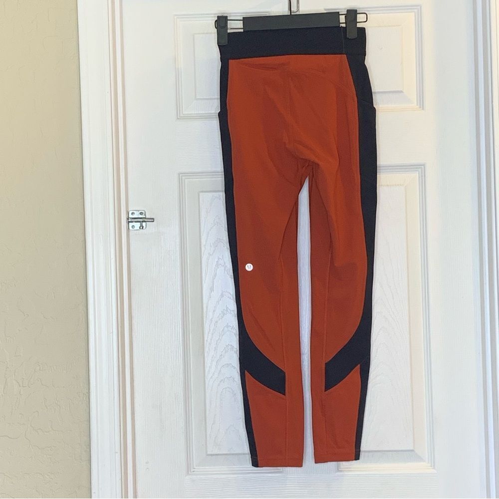 lululemon Box It Out Leggings in Bonfire/Black Size 4 - Picture 2 of 12